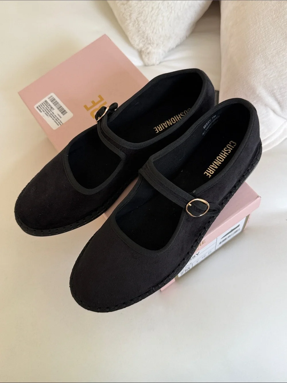 N/A comfortable black